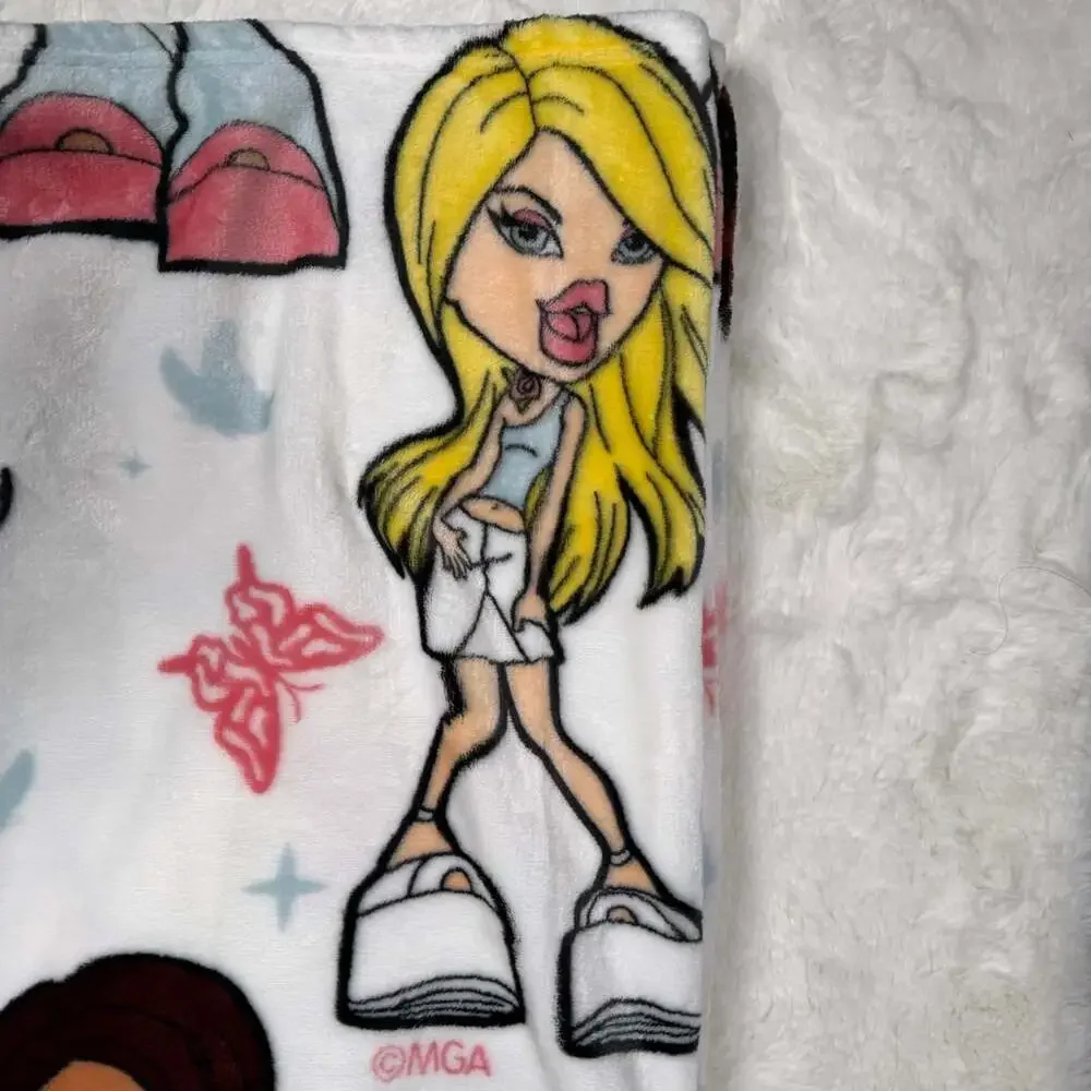 Bratz Soft Plush Throw Blanket
